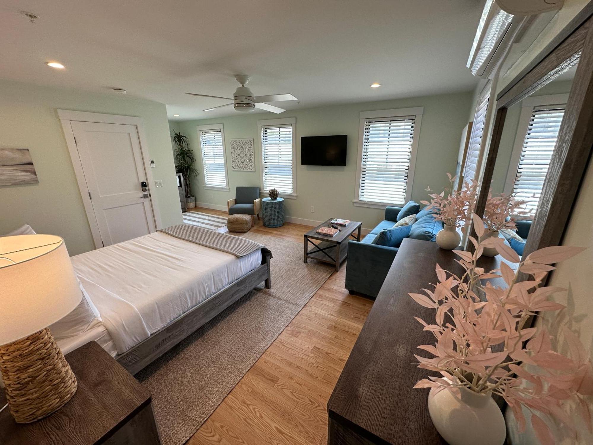 Prime Location! Renovated House! 6 Bed4 Bath Villa Newport Exterior photo